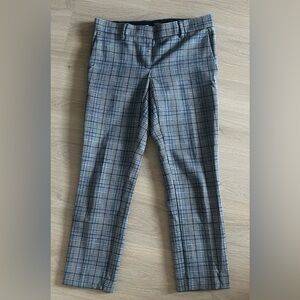 Ann Taylor Plaid Petite Crop Pant in size 00P